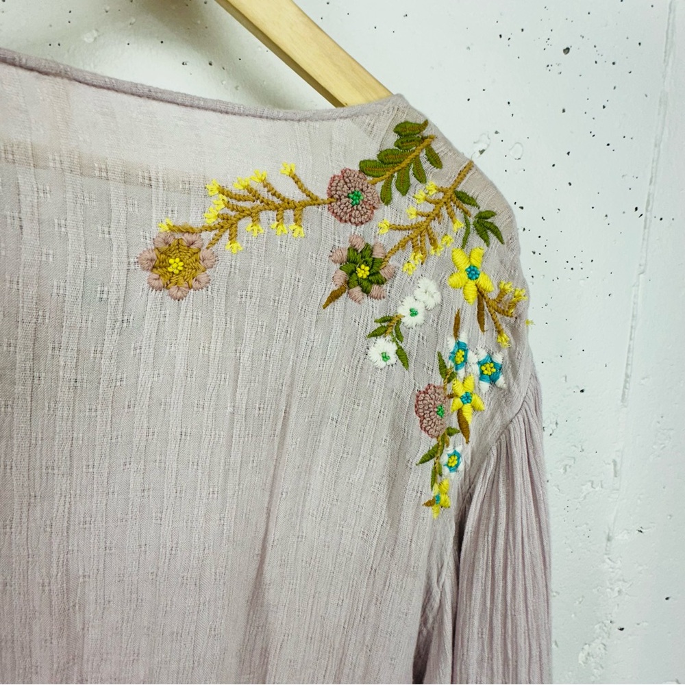 Free People size XS Up And Away Embroidered Lavender Bat Wing Blouse - Picture 8 of 14